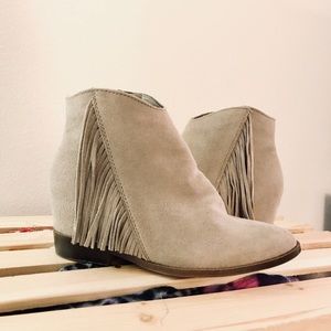 Mudd Fringe ankle boots